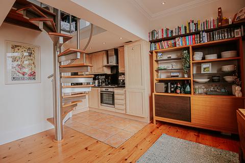 1 bedroom flat for sale, Tollington Park, London N4