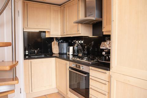 1 bedroom flat for sale, Tollington Park, London N4