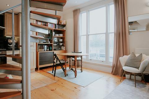 1 bedroom flat for sale, Tollington Park, London N4