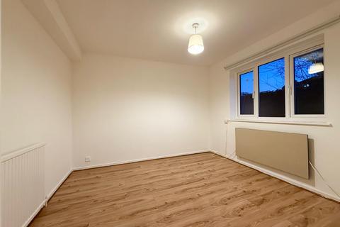 3 bedroom terraced house to rent, Foxborough Gardens, London SE4