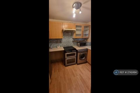 undefined, Courtlands Close, Watford, WD24
