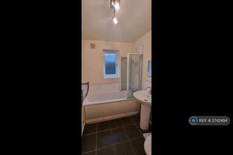 undefined, Courtlands Close, Watford, WD24