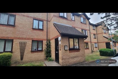 undefined, Courtlands Close, Watford, WD24