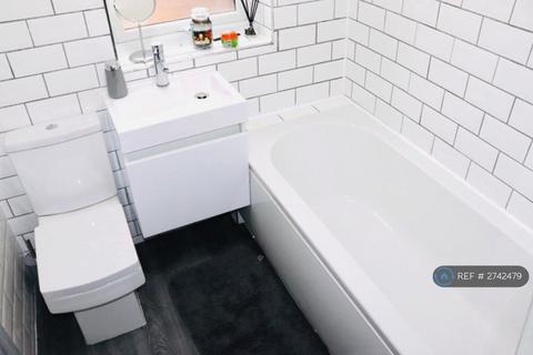 3 bedroom terraced house to rent, Nutgrove Road, St. Helens, WA9