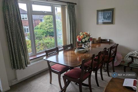 4 bedroom detached house to rent, Grove Park, Knutsford, WA16