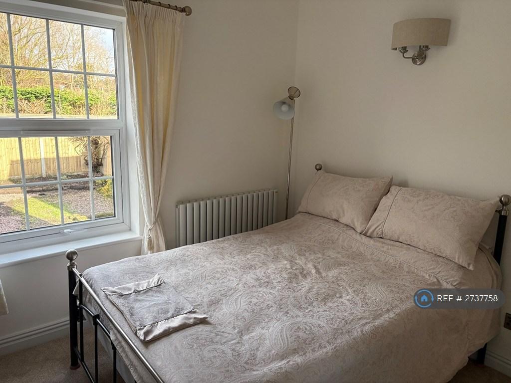 Rear Bedroom