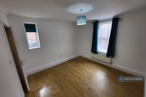 2 bedroom flat to rent, Radnor Park Avenue, Folkestone, CT19