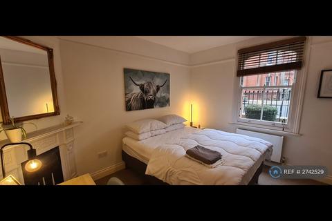 2 bedroom flat to rent, Brandon Mansions, London, W14