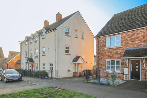 3 bedroom end of terrace house for sale - Browning Close, Bromham, Bedford, Bedfordshire, MK43