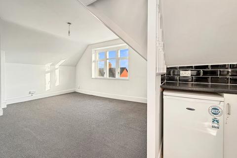 1 bedroom flat to rent, Major Road, Cardiff, CF5