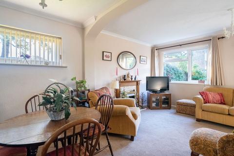 undefined, North Parade, Horsham RH12