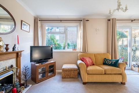 undefined, North Parade, Horsham RH12