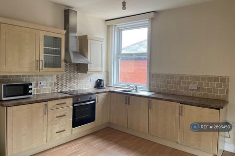 1 bedroom flat to rent, Wood Street, St Annes, FY8