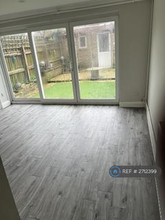 5 bedroom terraced house to rent, Perry Gardens, Poole, BH15