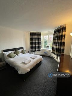 4 bedroom semi-detached house to rent, Middleton Road, Manchester, M8