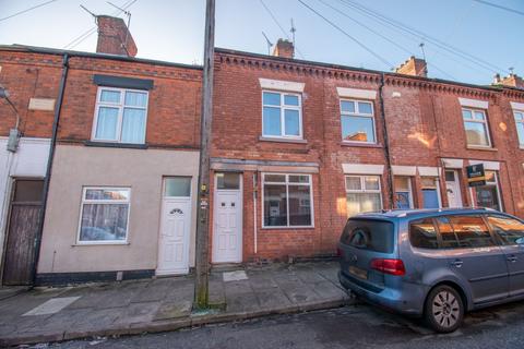 2 bedroom terraced house to rent, Pool Road, Leicester