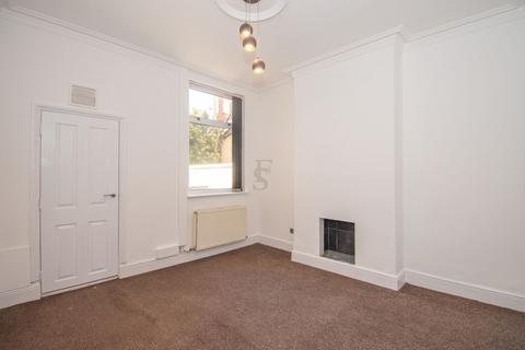 2 bedroom terraced house to rent, Pool Road, Leicester