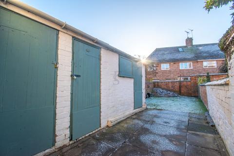 2 bedroom terraced house to rent, Pool Road, Leicester