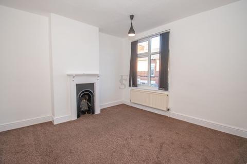 2 bedroom terraced house to rent, Pool Road, Leicester