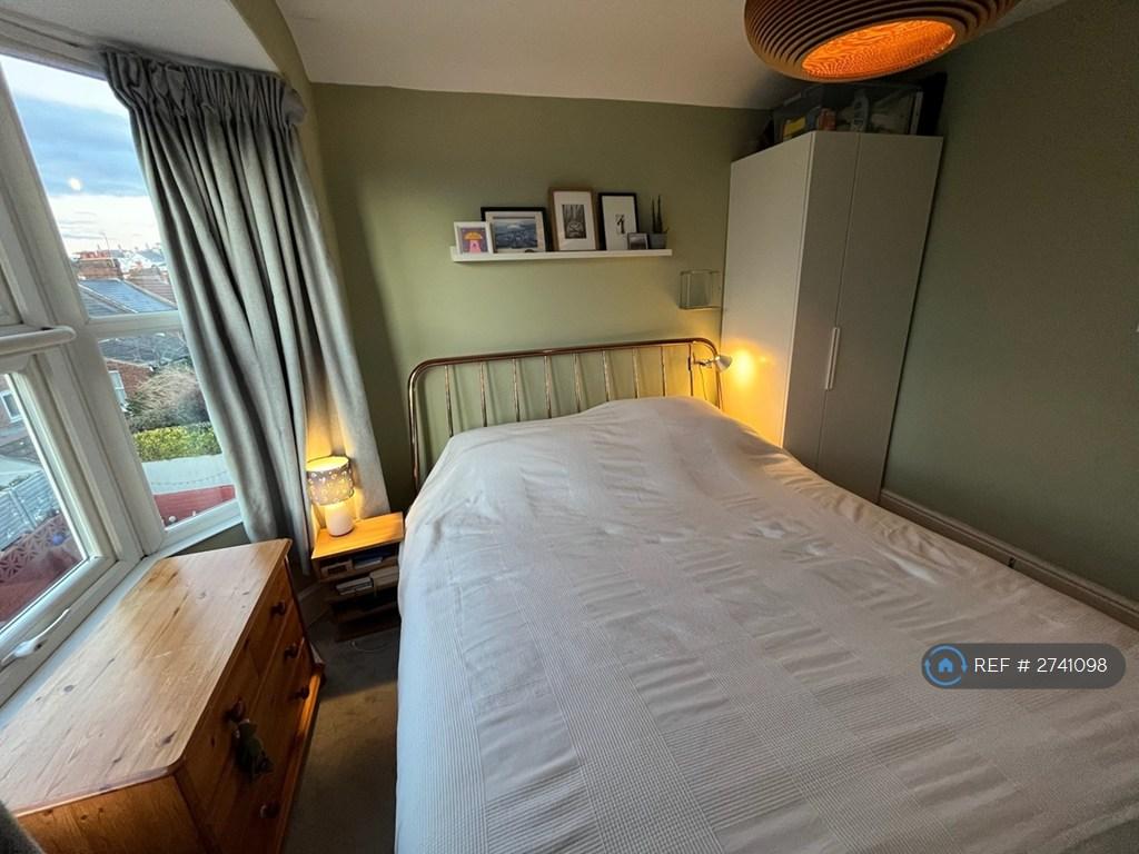2nd Bedroom