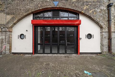 Industrial unit to rent, Geffrye St London E2 8HZ