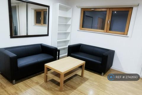 2 bedroom flat to rent, Arboretum Place, London, IG11