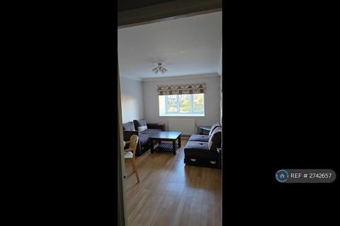 1 bedroom flat to rent, Blacksmith Close, Romford, RM6