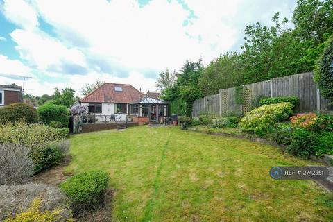 2 bedroom detached house to rent, Sandhurst Road, Orpington, BR6