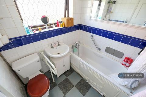 2 bedroom detached house to rent, Sandhurst Road, Orpington, BR6