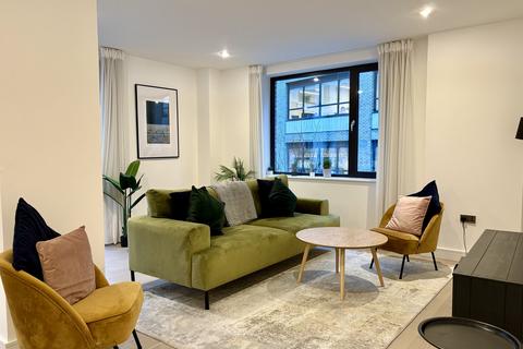 3 bedroom flat to rent, Cremer Street