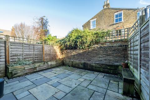 1 bedroom terraced house to rent, Knoll Road, Wandsworth, London SW18 2DF