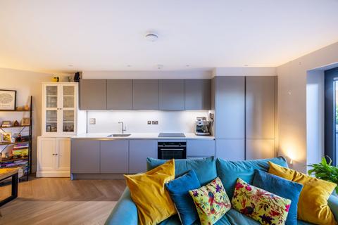 1 bedroom maisonette for sale, Coulsdon Road, Cherry Blossom Court, CR5