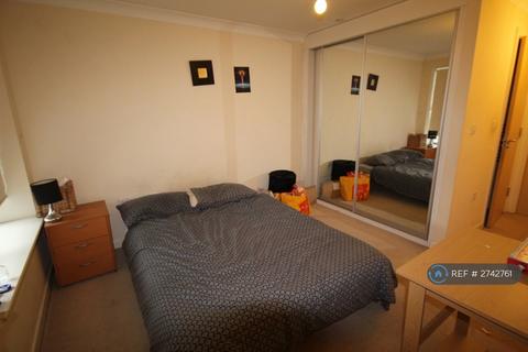 2 bedroom flat to rent, Quayside Drive, Colchester, CO2