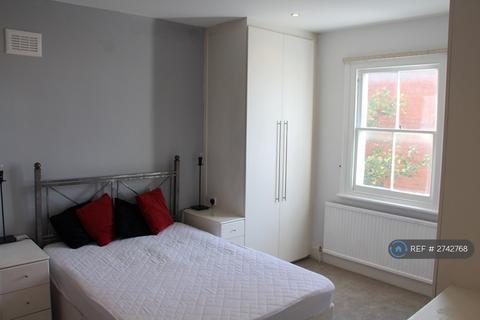 1 bedroom flat to rent, Vereker Road, London, W14