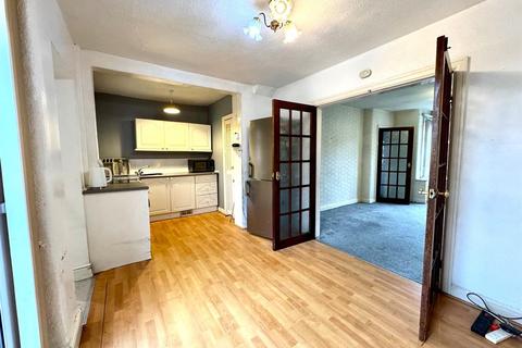 3 bedroom semi-detached house for sale, Averial street