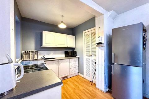 3 bedroom semi-detached house for sale, Averial street