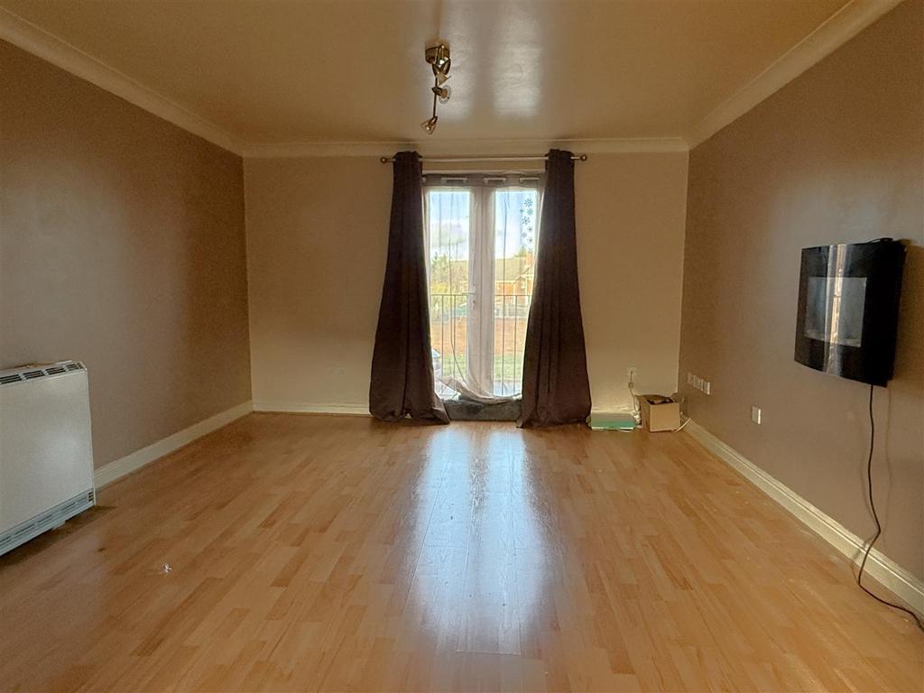 Open plan living room / kitchen