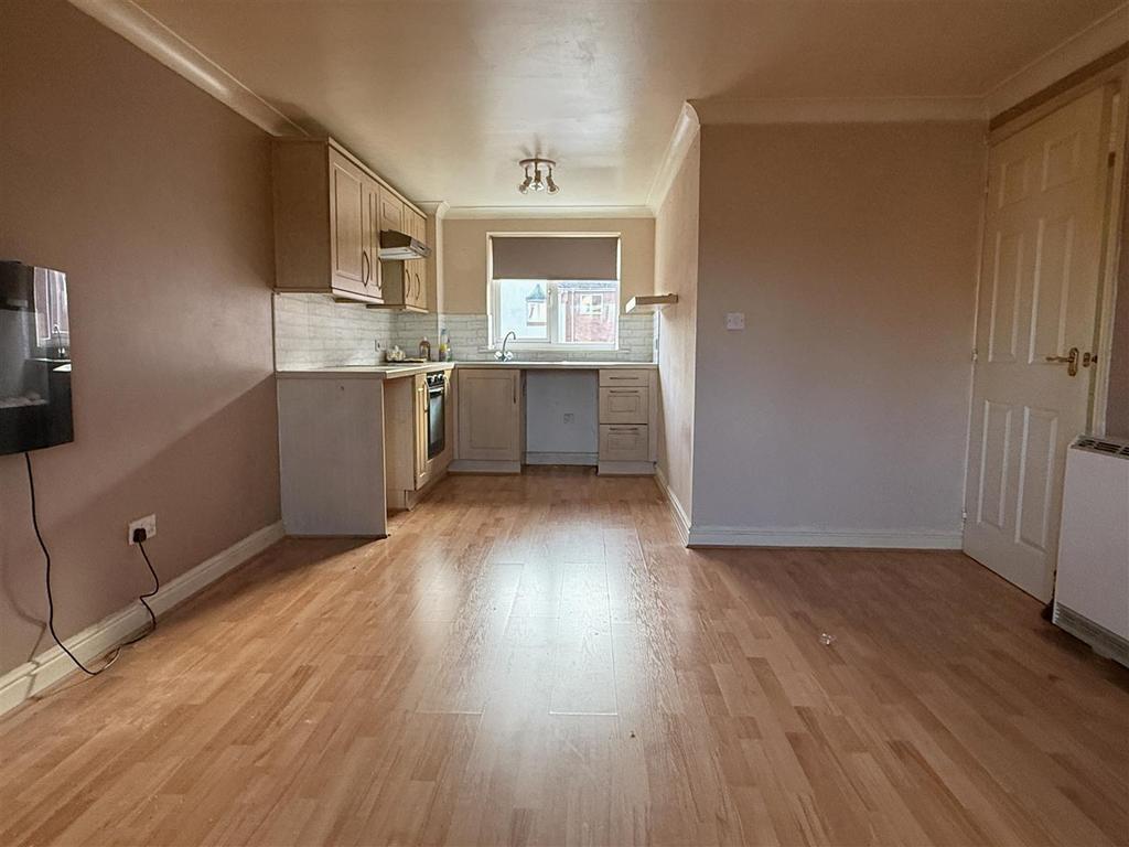 Open plan living room / kitchen