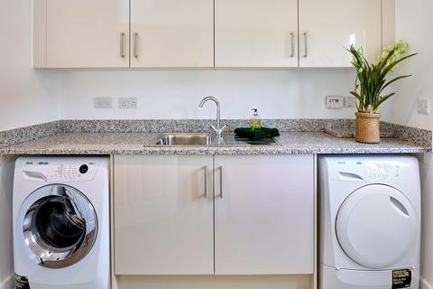 4 bedroom detached house for sale, Woodlands Close, Merstham, RH1