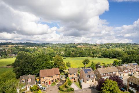 3 bedroom detached house for sale, Thepps Close, South Nutfield, RH1