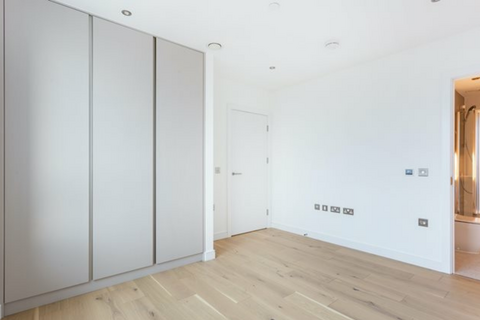 2 bedroom apartment to rent, Grant Road, London, SW11