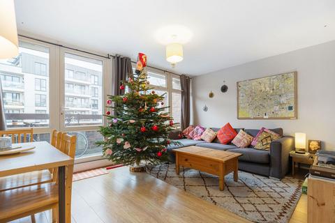3 bedroom maisonette for sale, Carey Gardens, London SW8