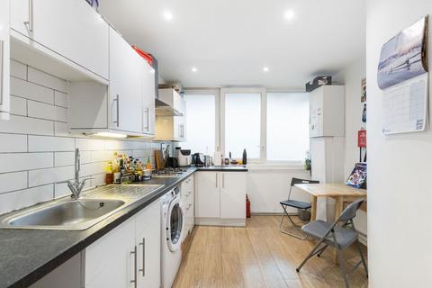 3 bedroom maisonette for sale, Carey Gardens, London SW8