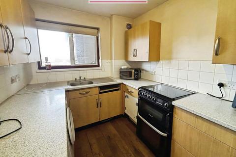 2 bedroom flat to rent, Littlebrook Manor Way, Dartford, DA1