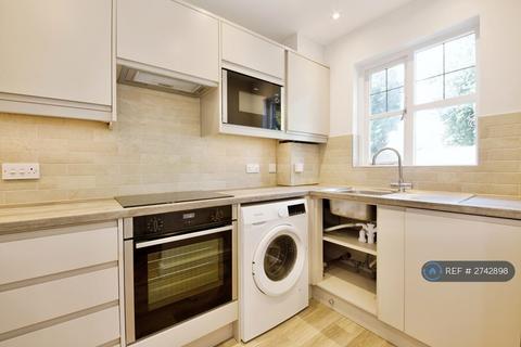 undefined, Barton Close, London, NW4