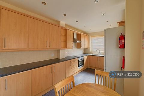 4 bedroom terraced house to rent, Welby Street, Manchester, M13