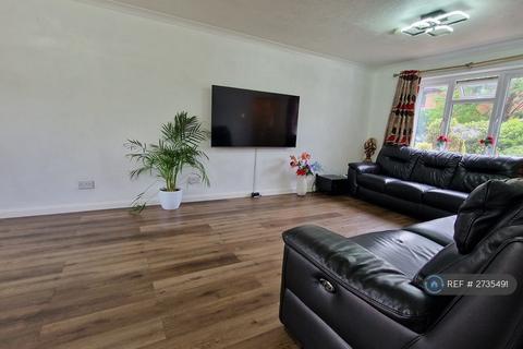 undefined, Fleetham Gardens, Reading, RG6