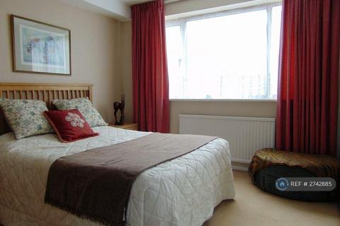 2 bedroom flat to rent, Pixton Way, Croydon, CR0