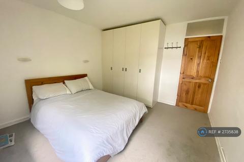 2 bedroom flat to rent, Landseer Court, London, N19