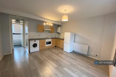 1 bedroom flat to rent, Queens Avenue, Watford, WD18